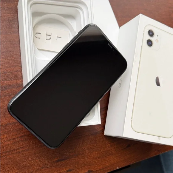 Apple iPhone 11 Black(Price is firm) - Picture 5 of 6